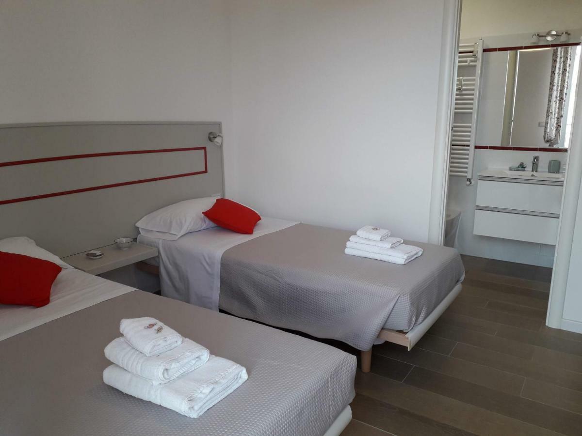 Jolie Julie Accomodation Sassari Kültér fotó